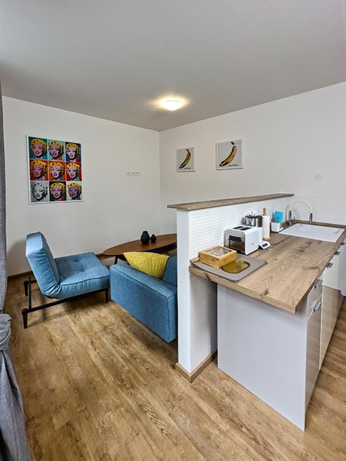 Gallery Apartments Liberec Esterno foto