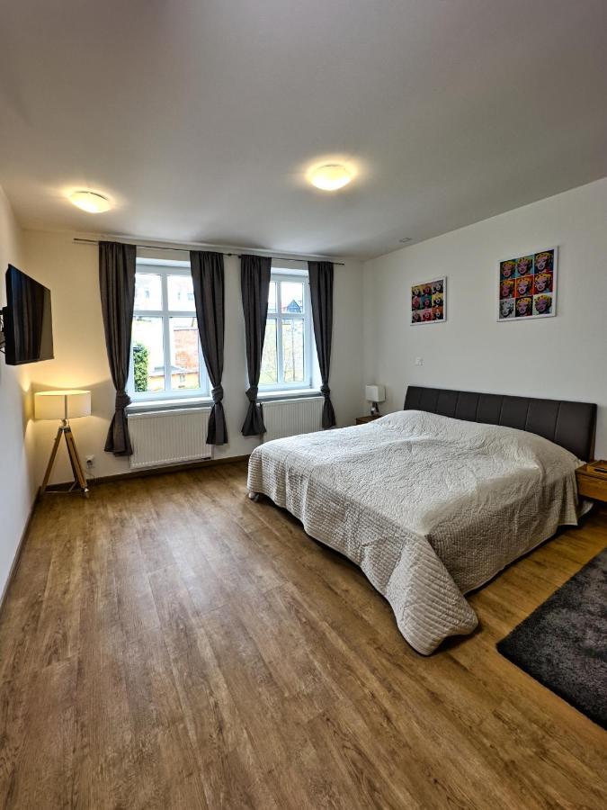 Gallery Apartments Liberec Esterno foto