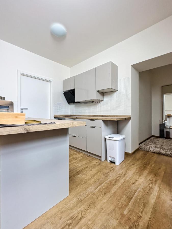 Gallery Apartments Liberec Esterno foto