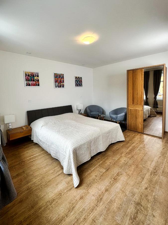 Gallery Apartments Liberec Esterno foto
