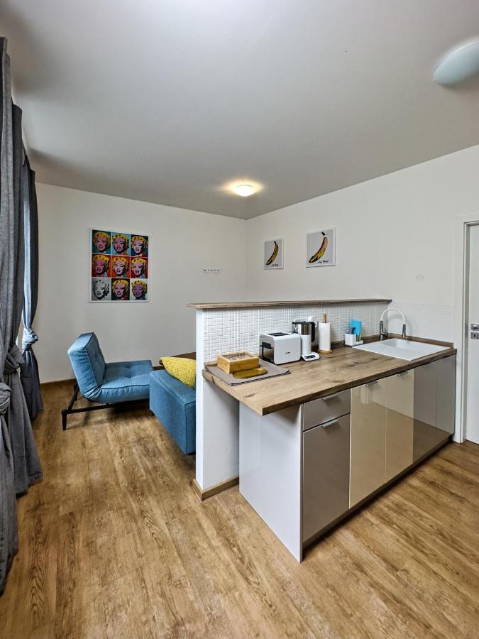 Gallery Apartments Liberec Esterno foto